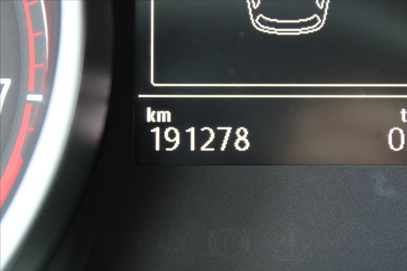 Volkswagen Golf 1,4 TSI  VÝHŘEVY,TAŽNÉ,BIXENON - fotka 9 z 28