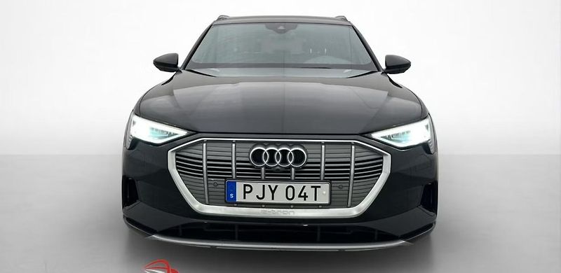Audi e-tron 55 Quattro 360kam Tažné LED - fotka 3 z 23