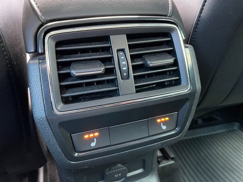 Škoda Karoq (2022) 2.0TDi Style+! Tažné! ČR+1.maj - fotka 20 z 39