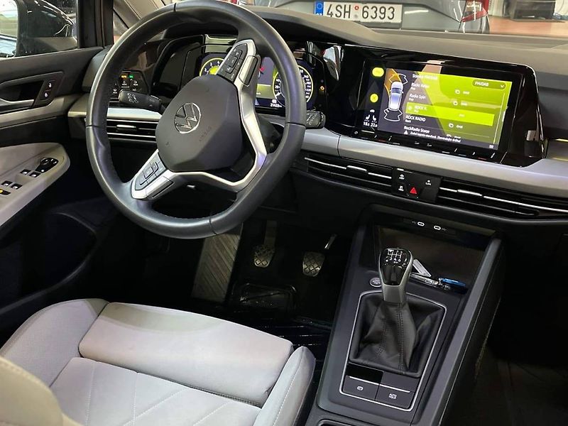 Volkswagen Golf (2024) 1.0 TSI Life - fotka 5 z 20