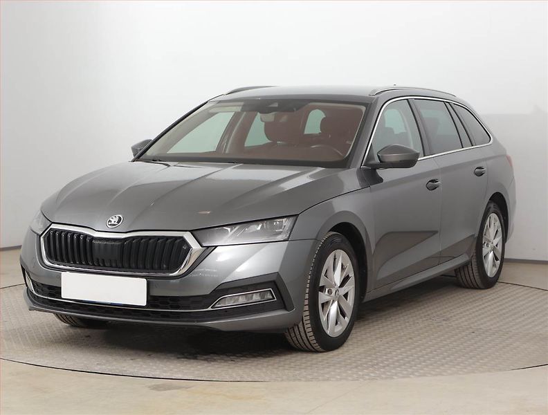 Škoda Octavia (2022) Style 2.0 TDI, Automat, ČR - fotka 2 z 22