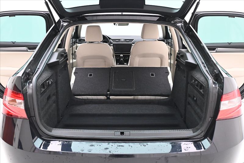 Škoda Superb 2,0 TDI 110kW Style Záruka až - fotka 11 z 32