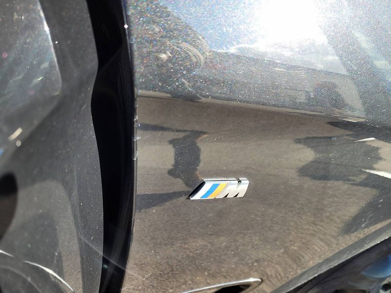 BMW Řada 3 330d GT M Paket - fotka 8 z 37