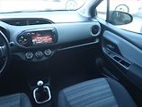 Toyota Yaris (2017) 1.0 VVT-i - náhled 8