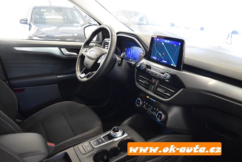 Ford Kuga 2.5 HYBRID TITANIUM 2023  - fotka 30 z 60