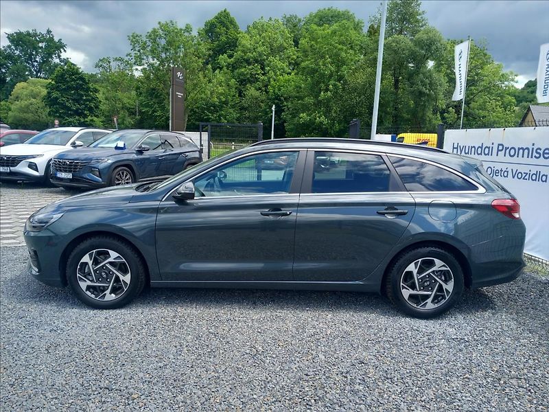 Hyundai i30 1,0 T-GDI FL DCT STYLE - fotka 4 z 21