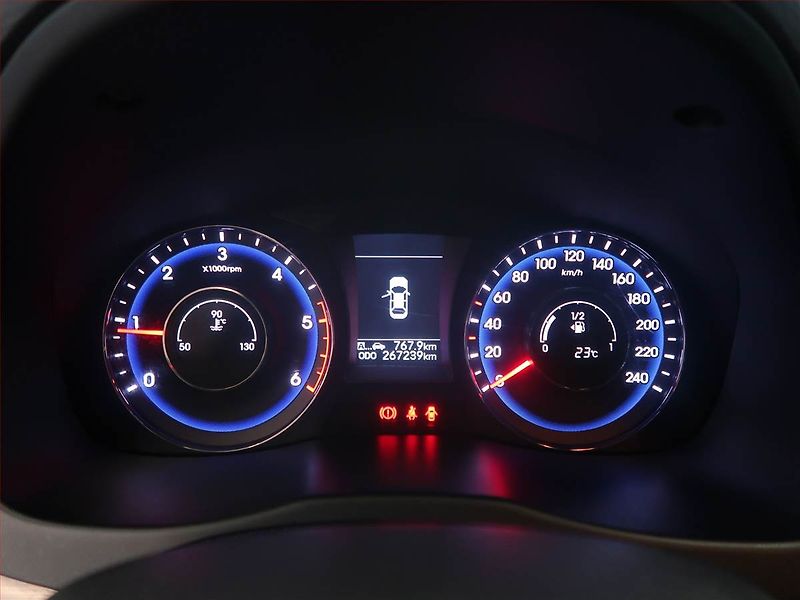 Hyundai i40 (2014) 1.7 CRDi, po STK, Tažné - fotka 11 z 14