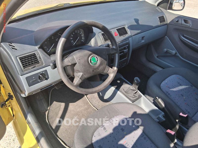 Škoda Fabia (2004) 1.4i 16V - fotka 3 z 3