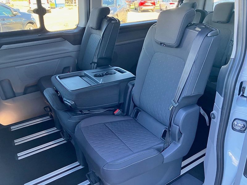 Ford Tourneo Custom (2026) Titanium L2, Tourneo, 2.0 EcoB - fotka 25 z 31