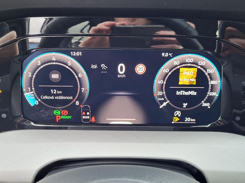 Volkswagen Golf (2026) People 1,5 eTSI 85kW 7DSG mHEV - fotka 13 z 22