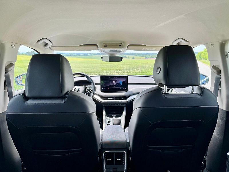 Škoda Enyaq (2022) 82kWh, SOH 92%,KEYLESS - fotka 15 z 19