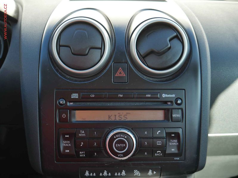 Nissan Qashqai (2007) 2.0dCi, ČR, Acenta - fotka 15 z 16