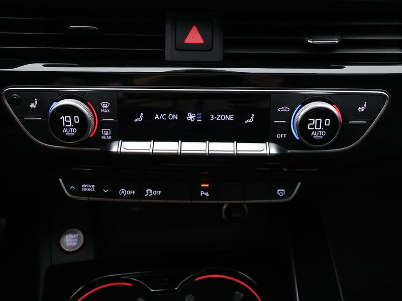Audi S5 3,0 TDI 251kW S-line LED DPH - fotka 34 z 46