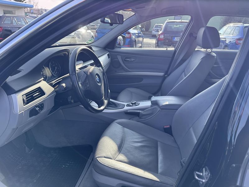 BMW Řada 3 330D, 180 kW, xDrive, kombi - fotka 9 z 25