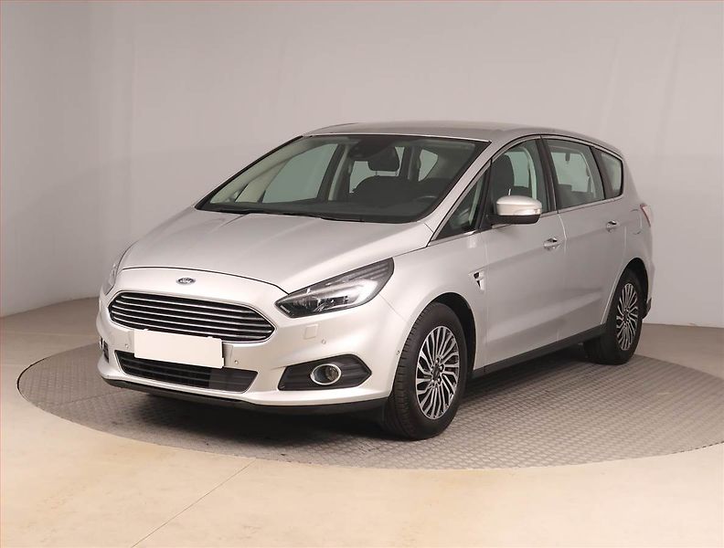 Ford S-MAX (2020) Titanium 2.0 TDCi, Automat - fotka 2 z 17