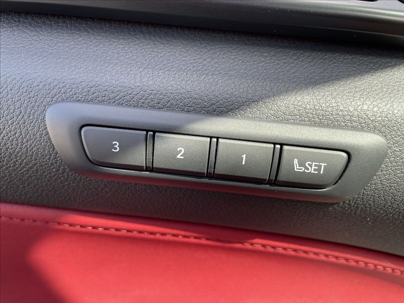 Lexus NX 350h 2,5 Hybrid F-SPORT top 4x4  NX - fotka 20 z 33