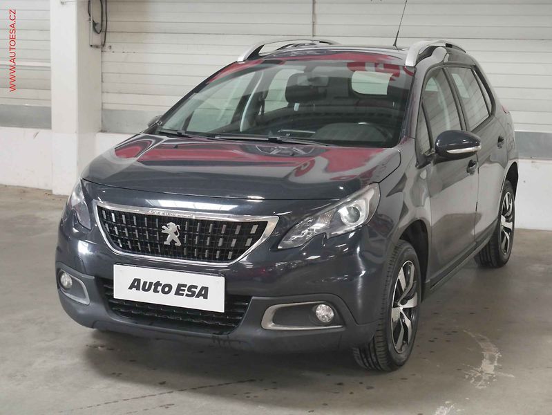 Peugeot 2008 (2018) 1.2PT, 2.maj,ČR, servis - fotka 3 z 17