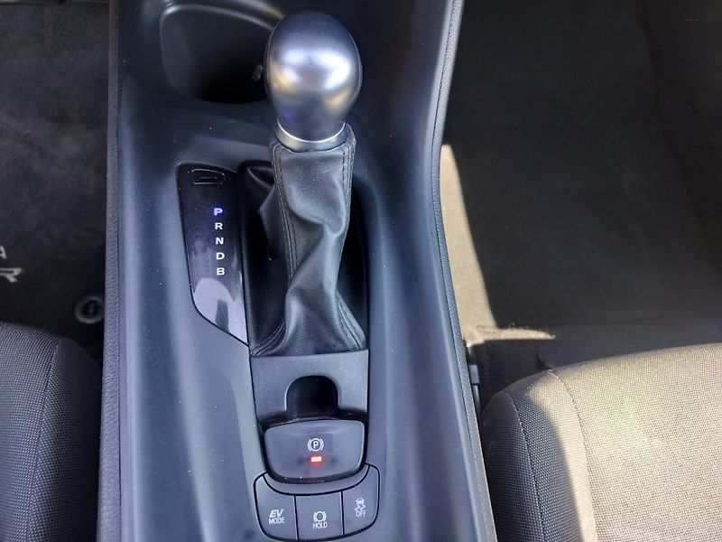 Toyota C-HR 1.8 Hybrid - fotka 18 z 27