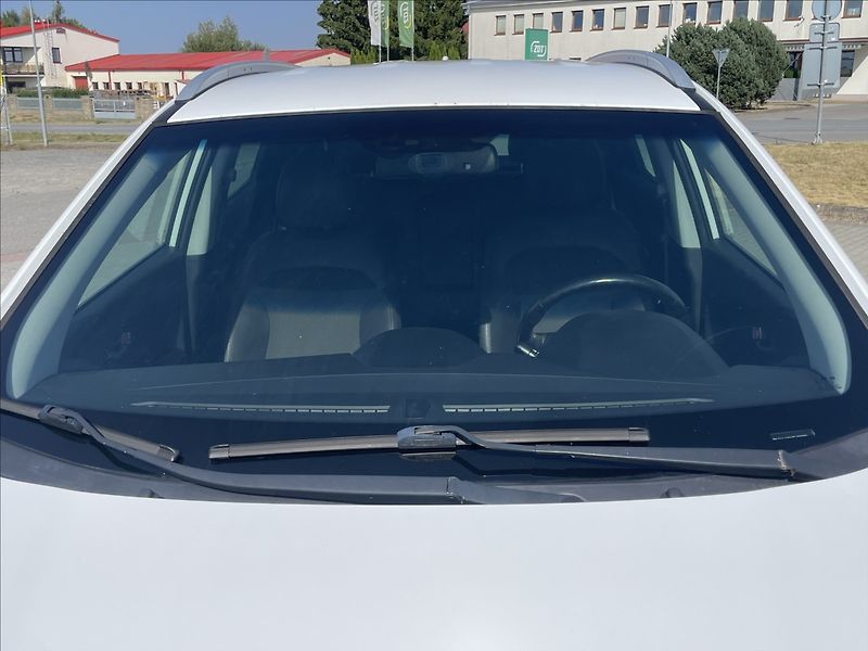 Hyundai ix35 2,0 CRDi 100kw 4x4 Tažné Kůže - fotka 26 z 41