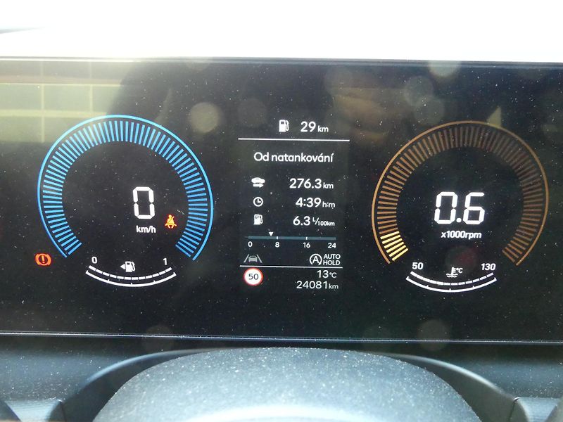Hyundai Tucson (2025) 1,6 T-GDi 118 kW - fotka 14 z 25