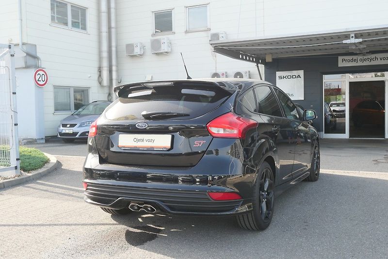 Ford Focus - fotka 2 z 6