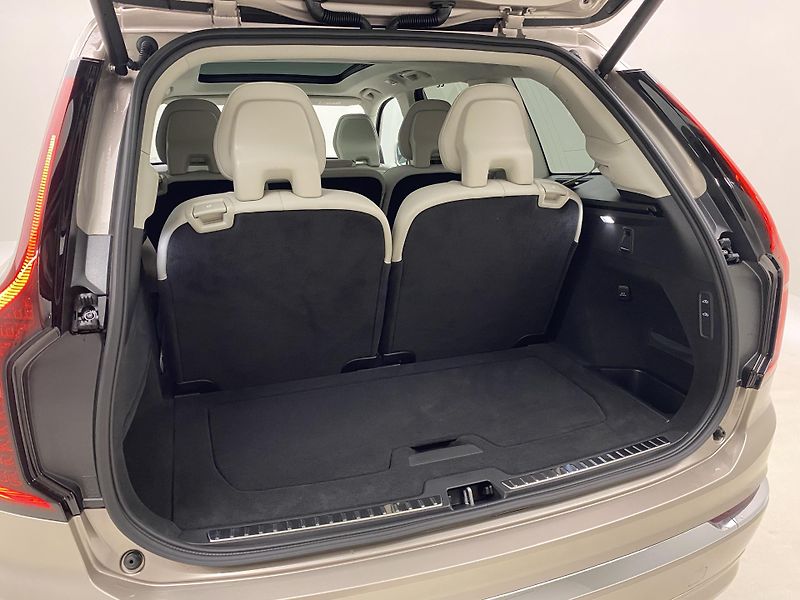 Volvo XC90 (2026) T8 AWD Plug-in BRIGHT PLUS 7m - fotka 25 z 71