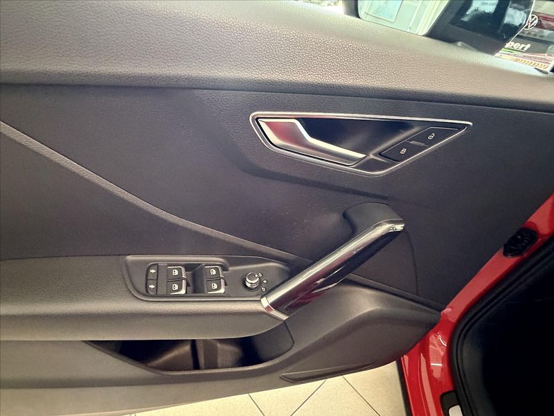 Audi Q2 2,0   140kW Quattro ATM - fotka 16 z 23