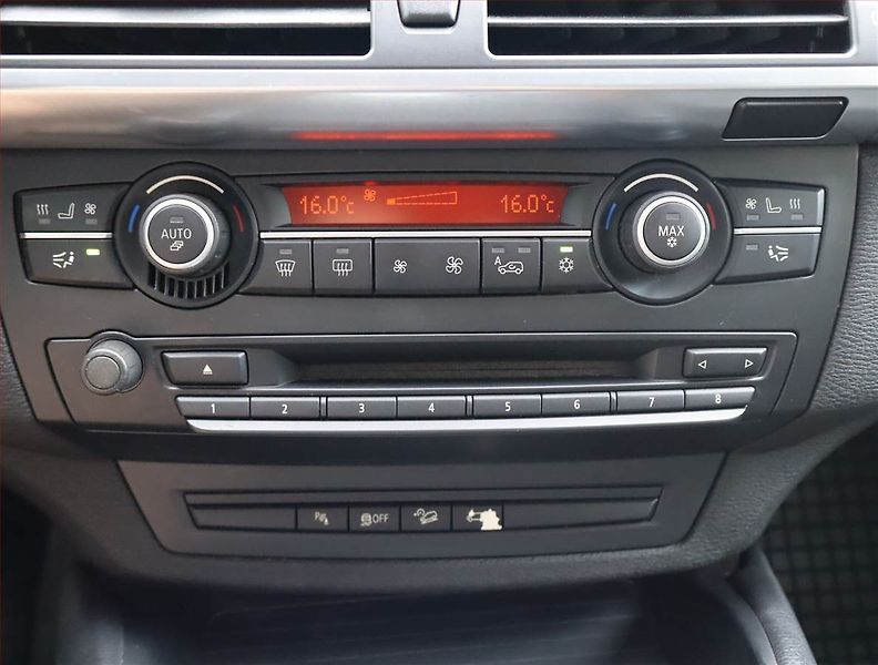 BMW X6 (2010) xDrive30d, 4X4, Automat, Kůže - fotka 18 z 24