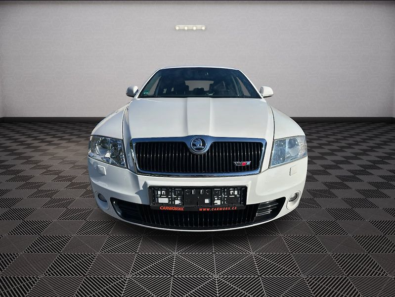 Škoda Octavia (2009) RS 2,0 TSI 147KW - fotka 2 z 39