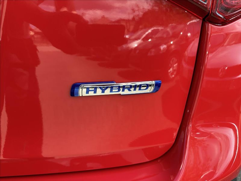 Suzuki Vitara 1,4 4x4 HYBRID - fotka 30 z 32
