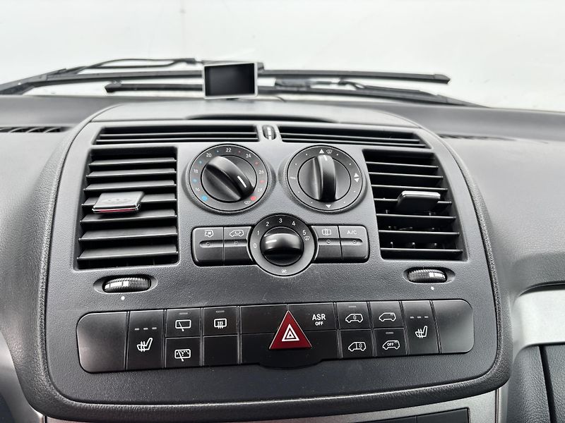 Mercedes-Benz Viano (2012) 3.0CDI V6 165KW  - fotka 23 z 27