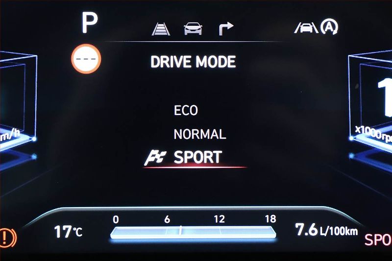 Hyundai i30 (2026) 1.0 T-GDI, Style, Navigace - fotka 14 z 20