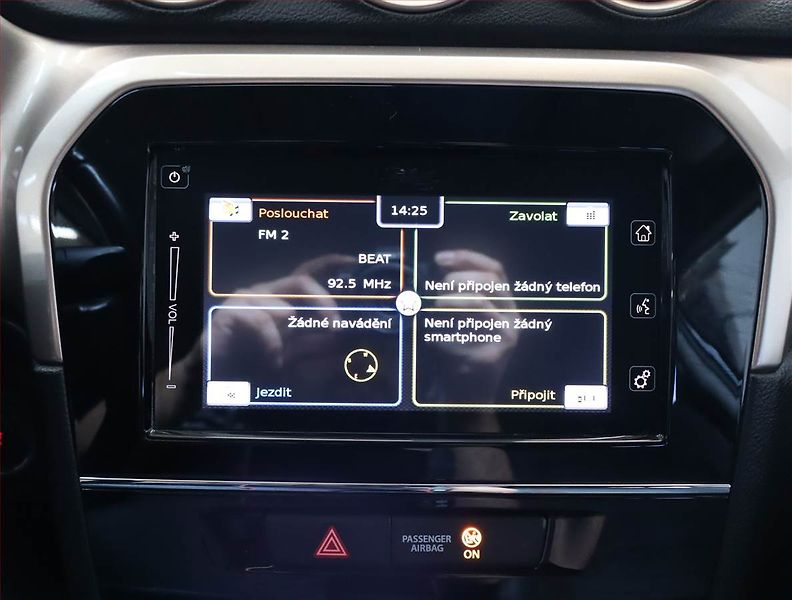 Suzuki Vitara (2017) 1.6 VVT, Kůže, Navi, Tempomat - fotka 12 z 22