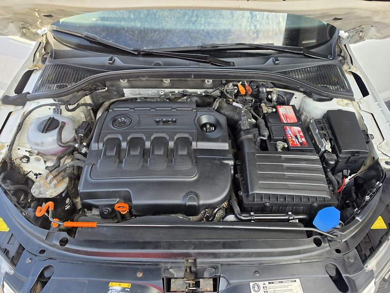 Škoda Octavia 1.6 TDI Vyhřev sedadel  - fotka 20 z 20