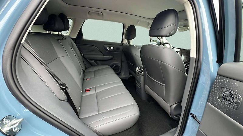 Leapmotor B10 (2026) Design hybrid EV baterie 18,8k - fotka 23 z 30