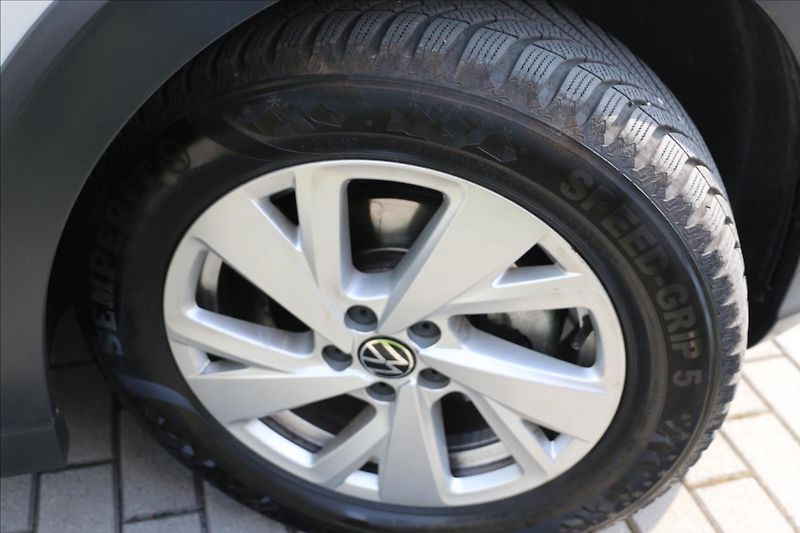 Volkswagen Taigo 1,0 ČR, 27000 km,TAŽNÉ,novéSTK - fotka 10 z 52