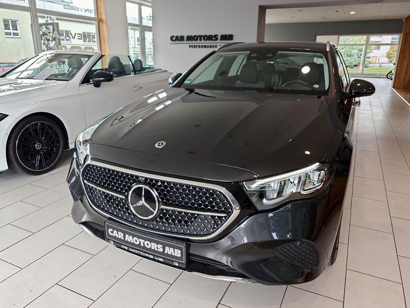 Mercedes-Benz Třídy E 300de 4M Avantgarde kombi - fotka 2 z 30