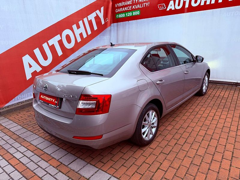 Škoda Octavia 1.4 TSi DSG Style, Navi, TOP - fotka 7 z 27