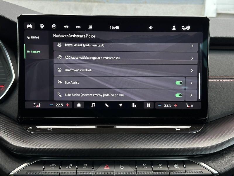 Škoda Octavia RS 2.0TSi DSG 265PS Matrix-LED - fotka 35 z 51