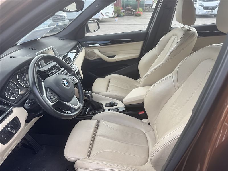 BMW X1 2,0   S Drive - fotka 8 z 11