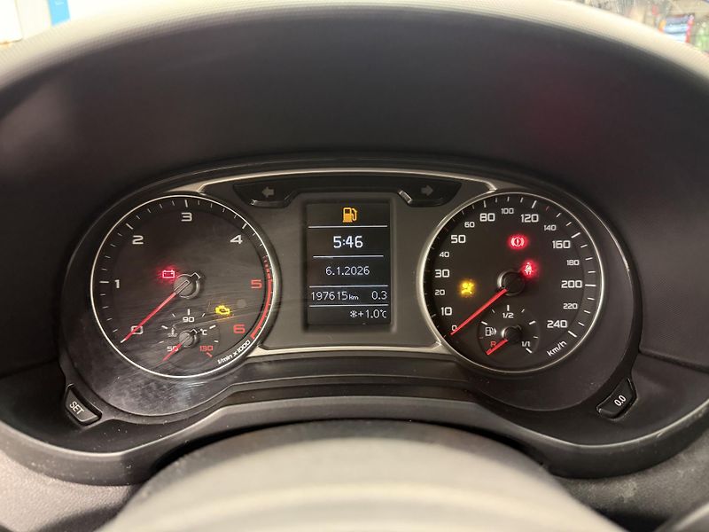 Audi A1 1.6 TDi 77 kW - fotka 9 z 15