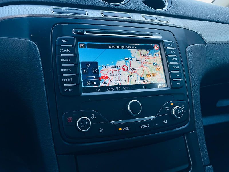 Ford Galaxy 2.0TDCi MANUÁL 7 MÍST VÝHŘEV - fotka 38 z 49