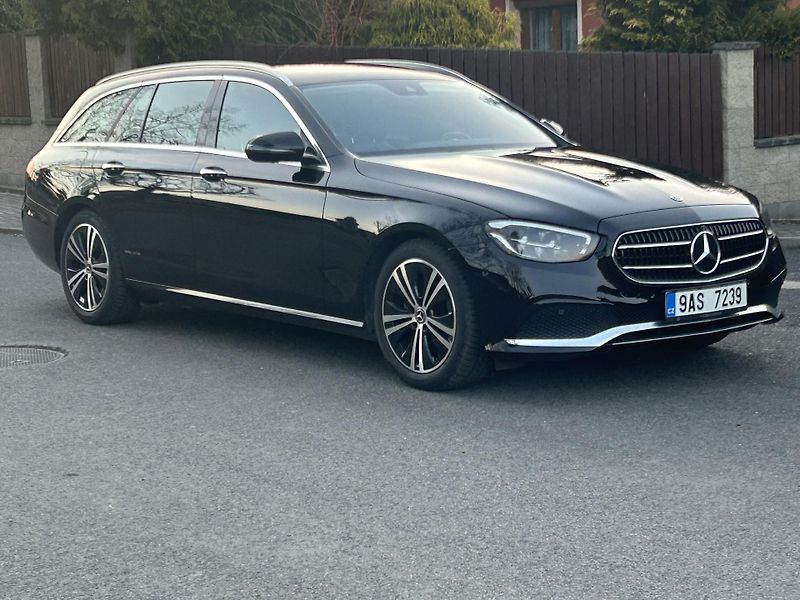 Mercedes-Benz Třídy E (2023) 200d AVANTGARDE ČR 1.maj TAŽNÉ - fotka 19 z 42