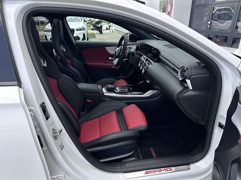 Mercedes-Benz Třídy A 35 AMG 4M EDITION 55 - fotka 9 z 29