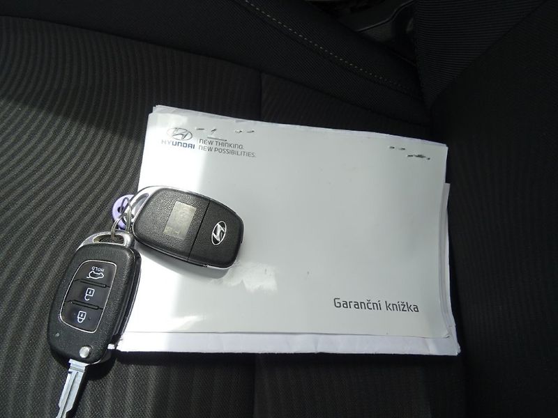 Hyundai i10 (2017) 1.0i,NovéČR,S.kniha,klima - fotka 10 z 20