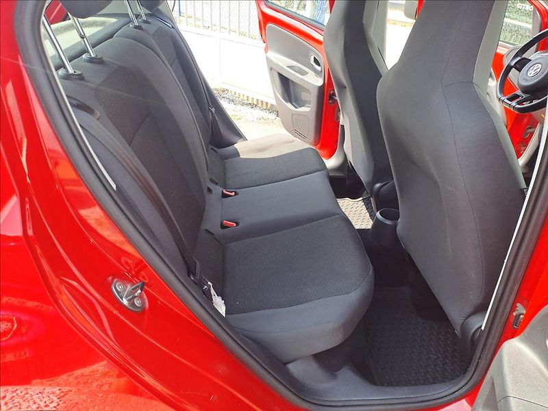 Volkswagen up! 1,0 i CNG - fotka 7 z 14