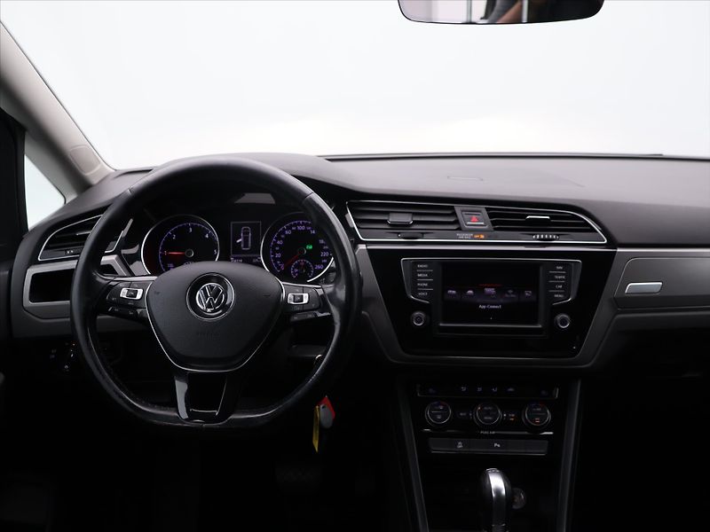Volkswagen Touran 1,6 TDI 81kW DSG 7-Míst Tažné - fotka 22 z 29