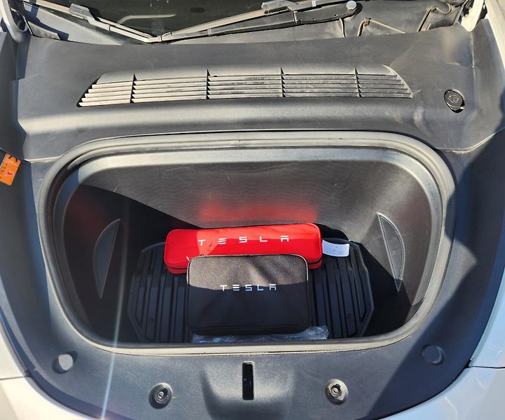 Tesla Model Y (2022)  534KW*78,8KWh*PERFORMENS* - fotka 22 z 44