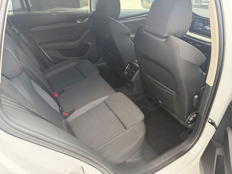 Škoda Octavia Selection  2,0TDI 85kW 6G Matr - fotka 14 z 18