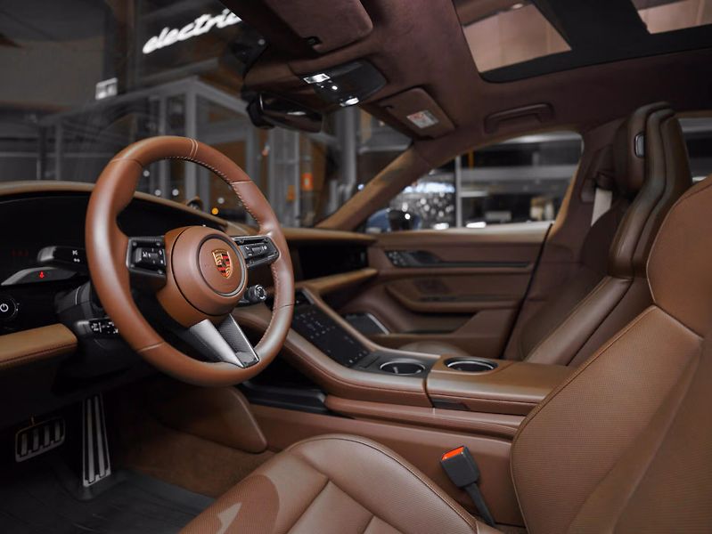 Porsche Taycan 4S Cross Turismo HuD Burm Vent - fotka 11 z 29